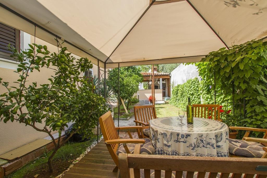 Apartments Emilia Rabac Bilik gambar